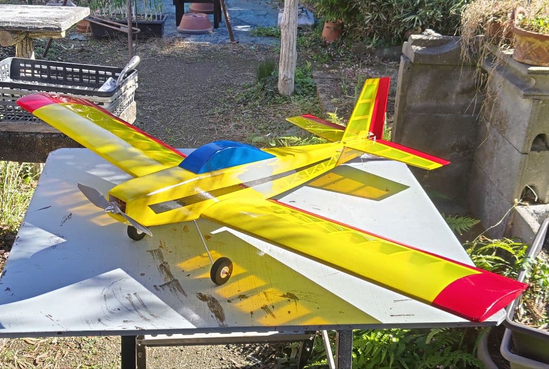 電動ラジコン飛行機