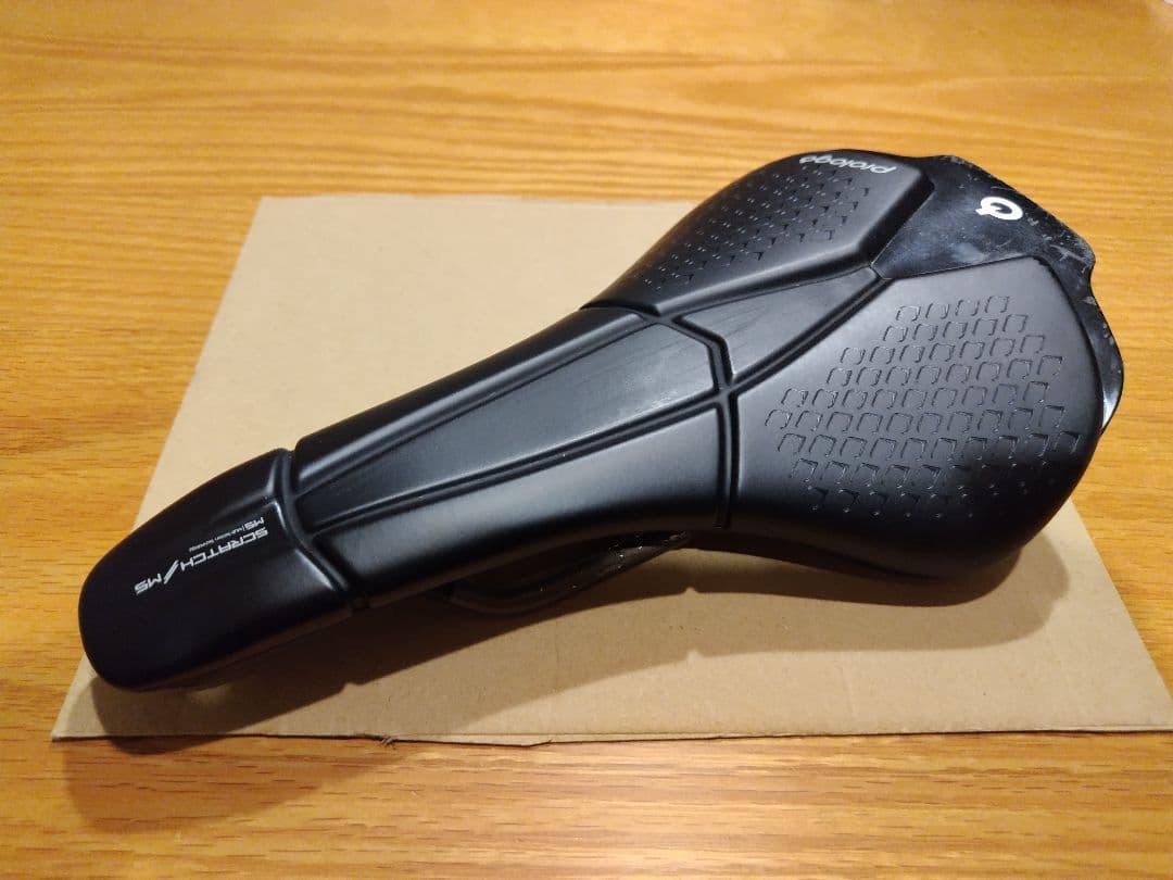 prologoプロロゴ Scratch M5 サドル ブラック