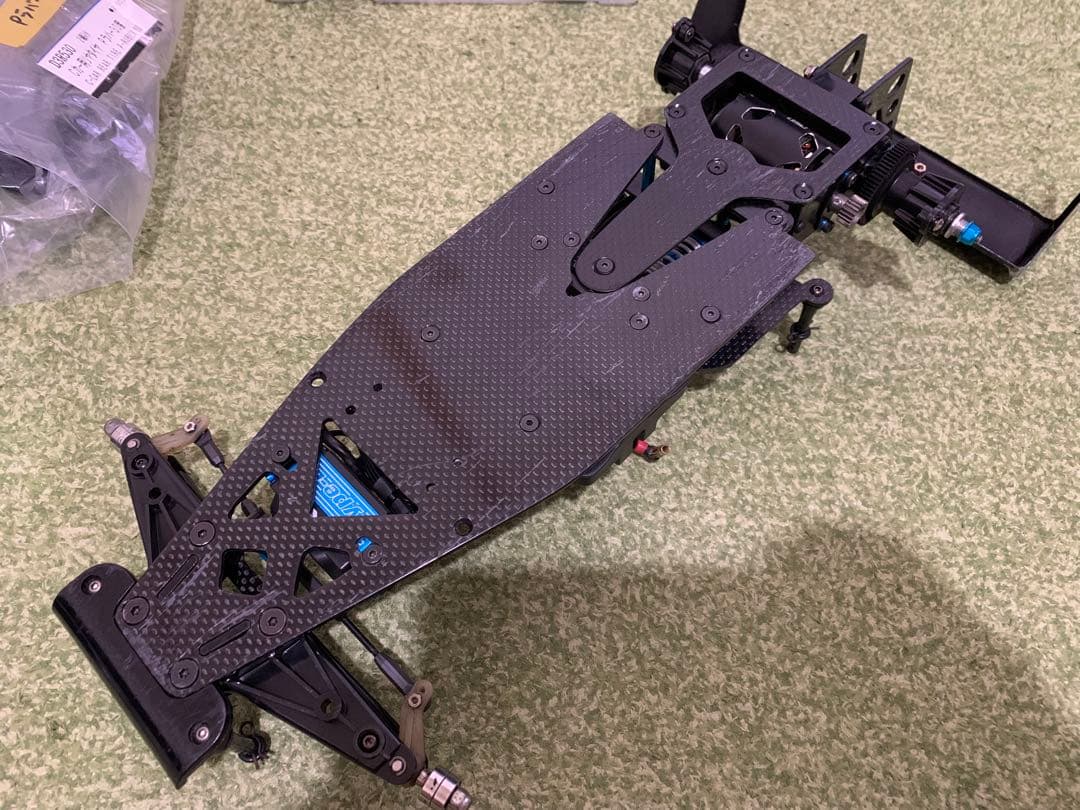 タミヤCカー★メルセデス★カスタムカーボン、サーボ、ブラシレス、スペアパーツ付き