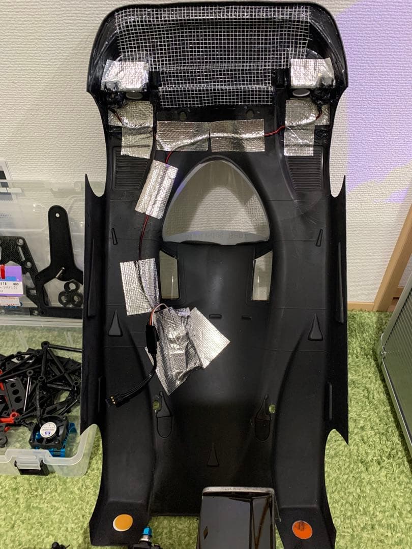 タミヤCカー★メルセデス★カスタムカーボン、サーボ、ブラシレス、スペアパーツ付き