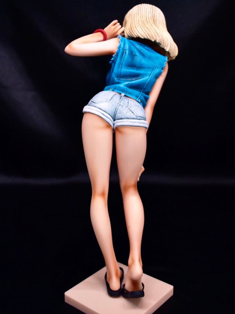 ドラゴンボール 人造人間18号 フィギュア リペイント グリッター&グラマラスA