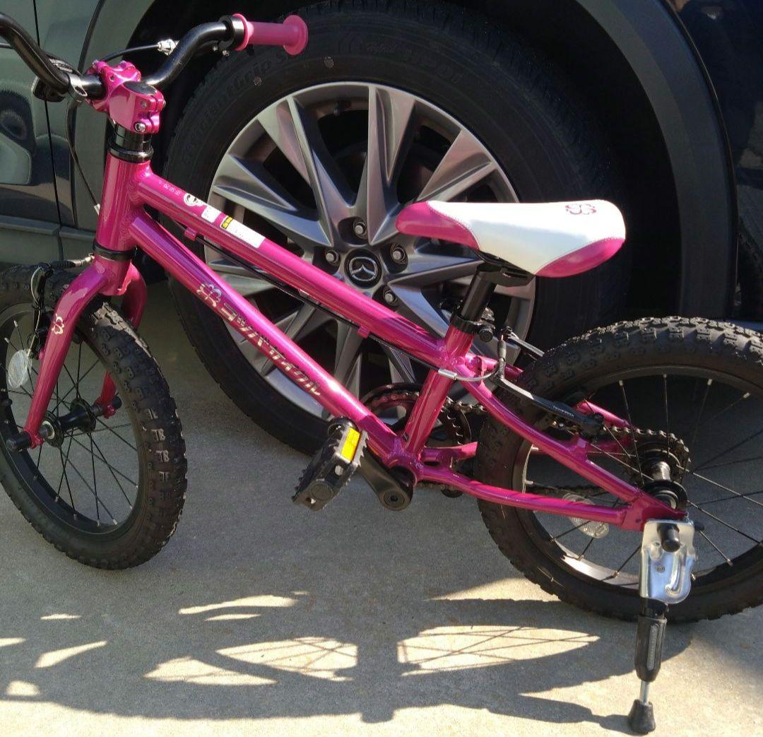 【大阪市内引渡希望】ヨツバサイクル　ピンク　１６インチ