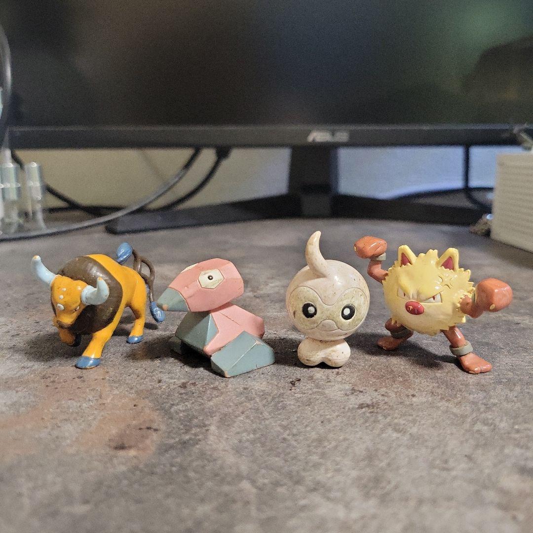 ポケモン モンコレ 4点セット ケンタロス ポリゴン ポワルン オコリザル