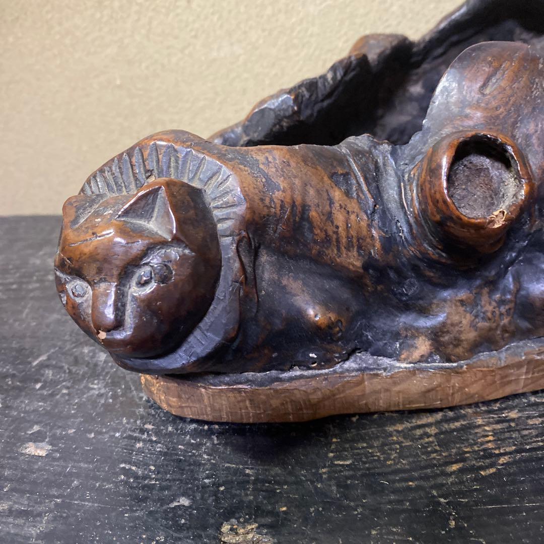 木の根ひょっこり猫　煙草盆