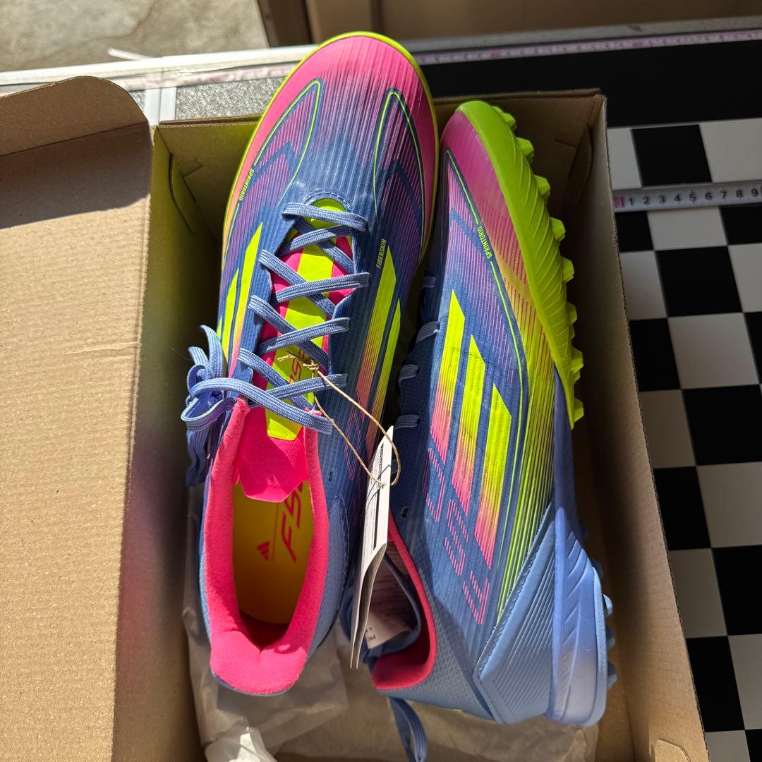 F50 League TF サッカーシューズ 11