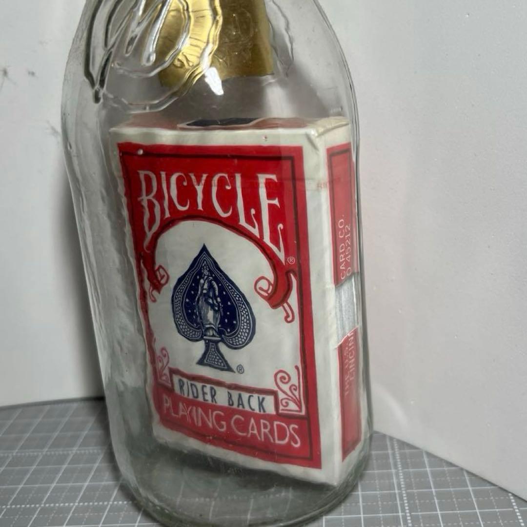 ボトルに入った　トランプ