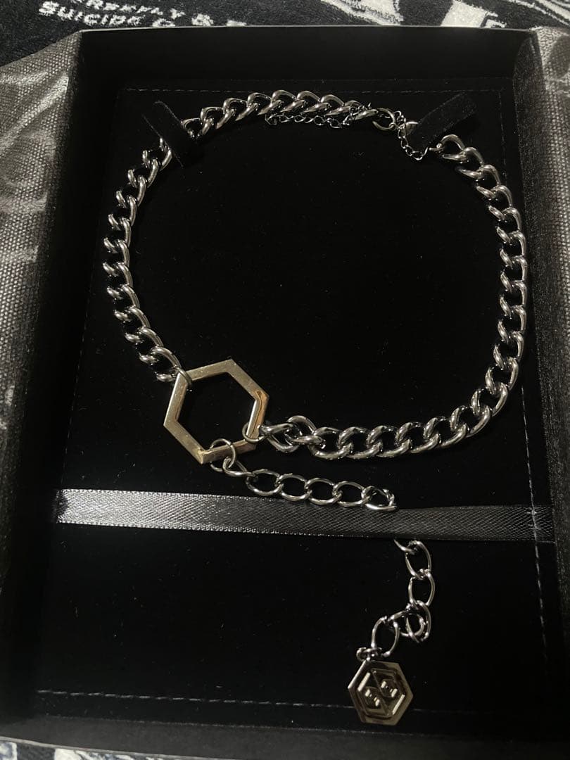女王蜂 qb luxury chain choker black