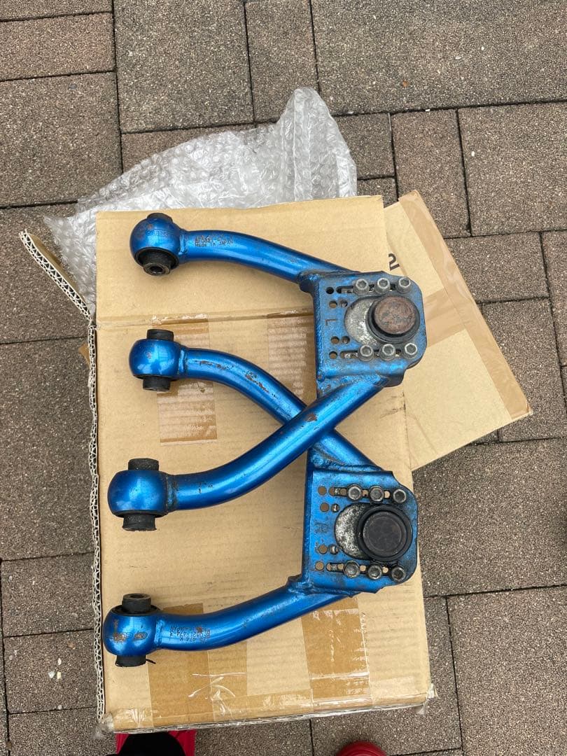 JZX100 クスコ アッパーアーム 書類もあります。