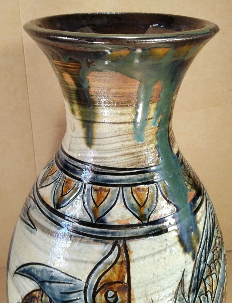 大傑作【本物保証】金城次郎 海老魚紋大壷 共箱 h38cm超 栞 人間国宝本人書