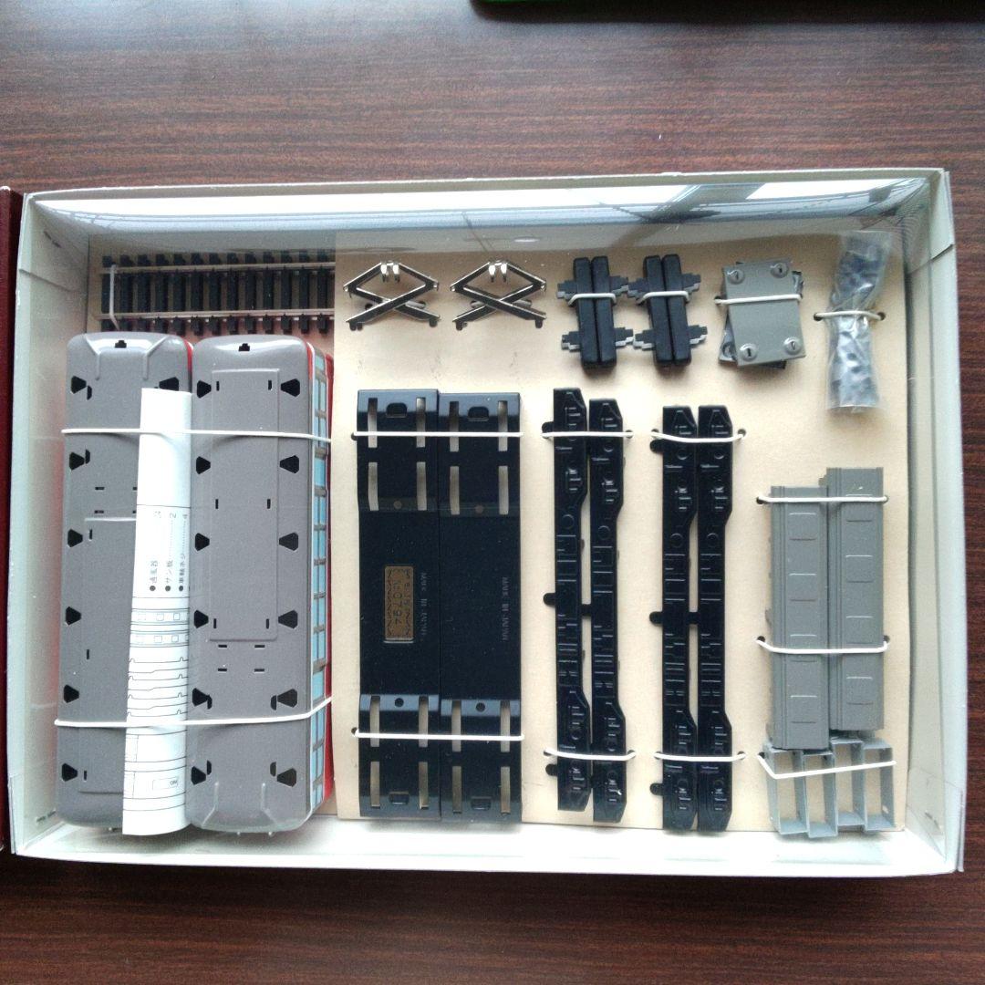 組立式ブリキの箱根登山電車（101 号102 号　2両編成)