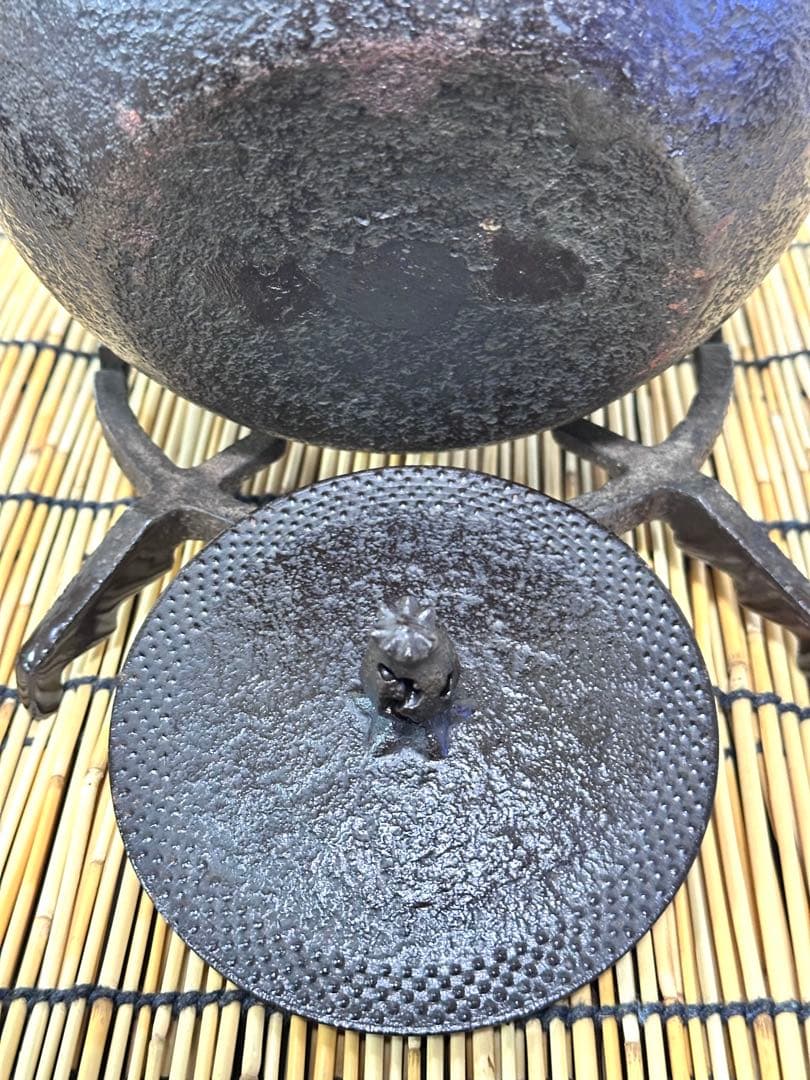 未使用品、栞付　南部照光堂造　１５型アラレ　南部鉄瓶　ブッヒィー♪\"\"様売約済み