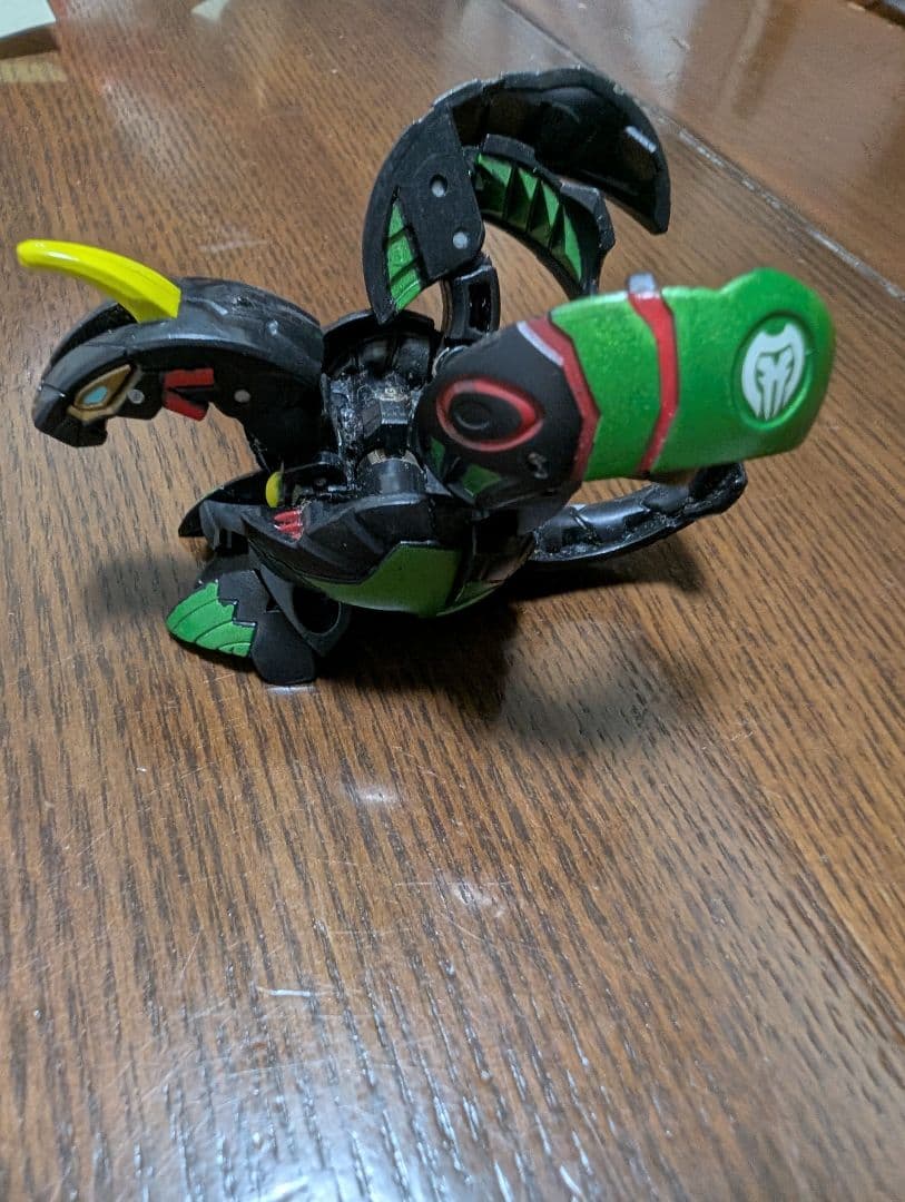 【超希少品】爆丸　ダークオンヘリオス