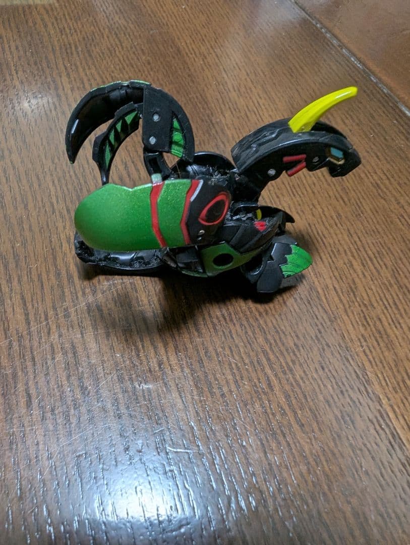 【超希少品】爆丸　ダークオンヘリオス