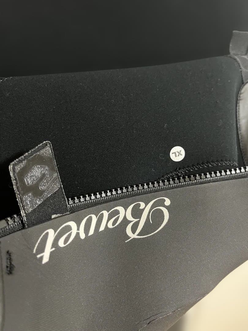 【極美品】BEWET  セミドライ 5mm/3mm XL（使用回数2）