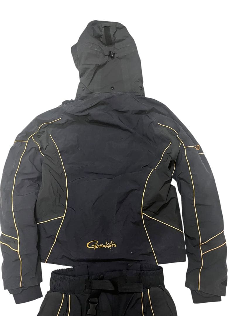 がまかつ　ゴアテックス　レインスーツ　Mサイズ Gamakatsu