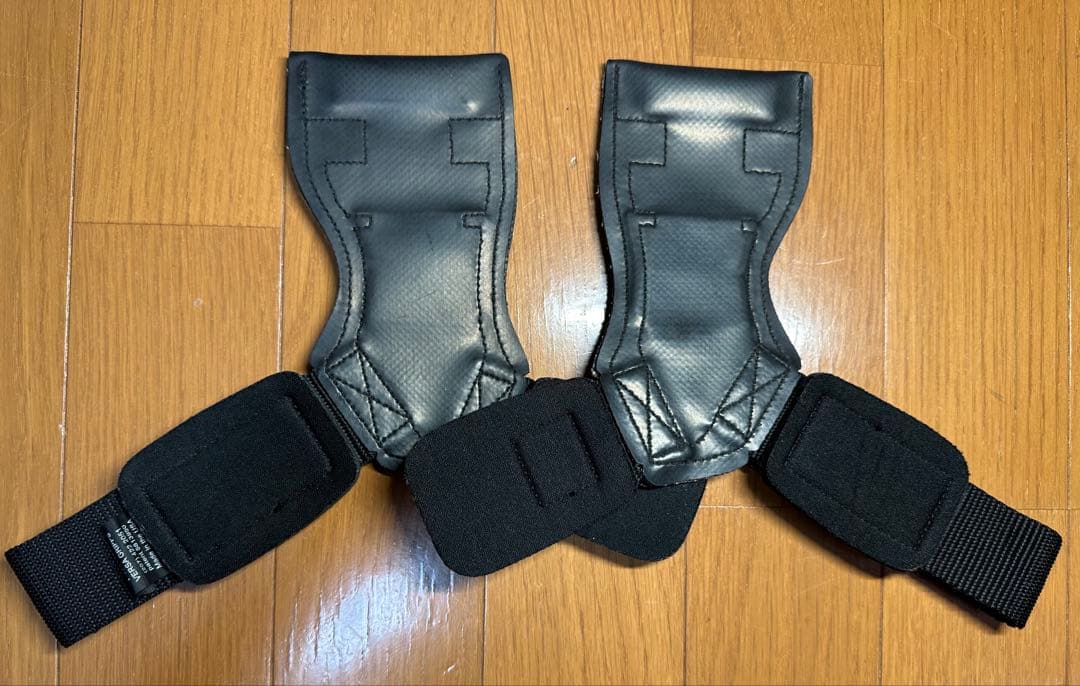 GOLD'S GYM エルボーパッド 左右セット ブラック。