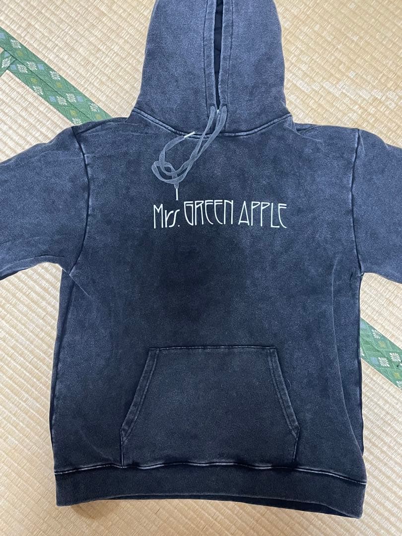 Mrs. GREEN APPLE フード付きパーカー
