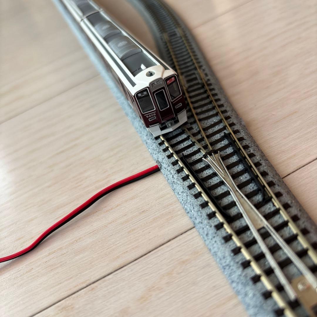 Nゲージ鉄道模型 白/赤　阪急電車