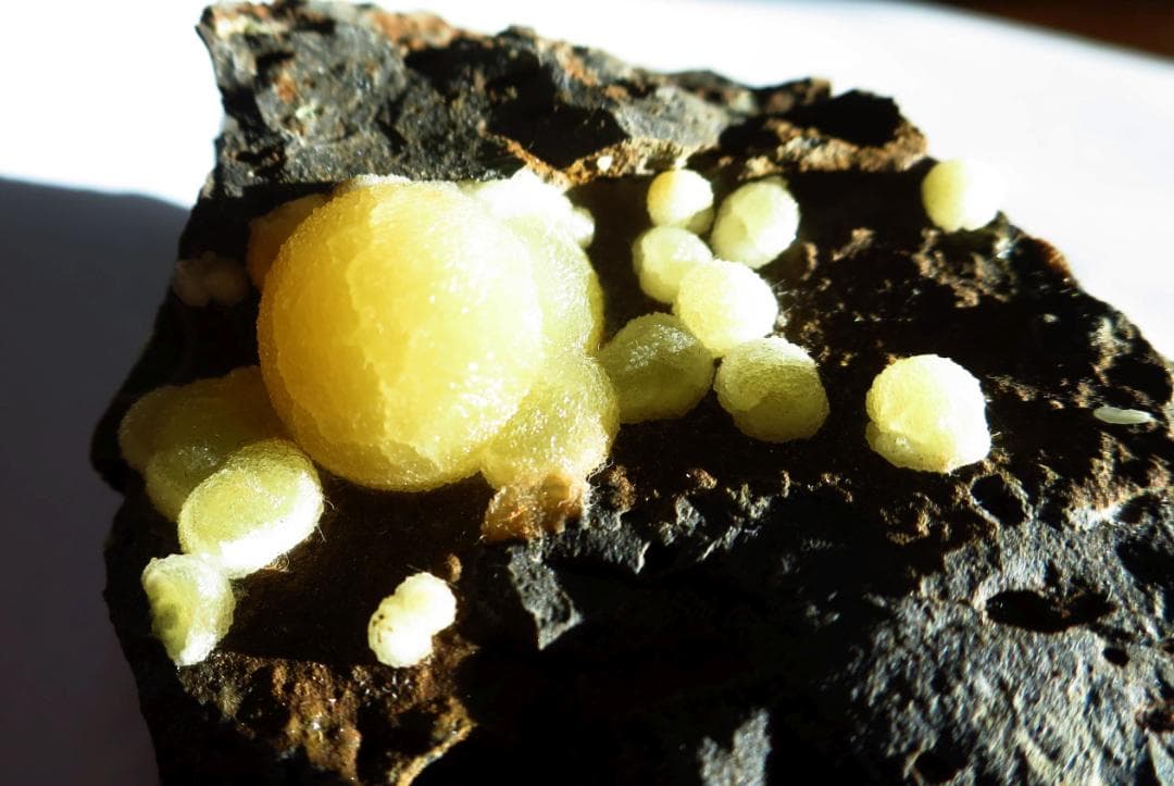 星々みたいな方解石　カルサイトイタリア産　鉱物標本