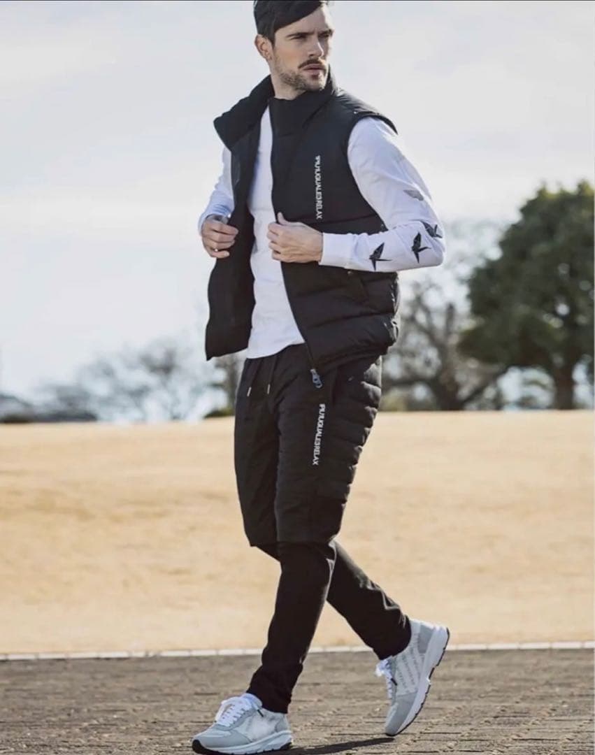 1PIU1UGUALE3 上下セットアップ　ベスト　暖パン