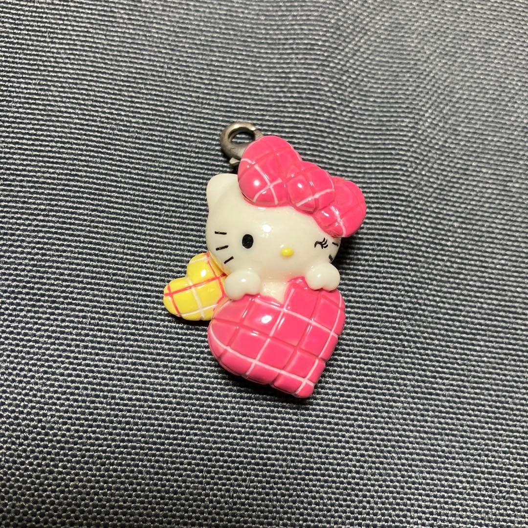 パーツクラブ　キティ　リボンハート