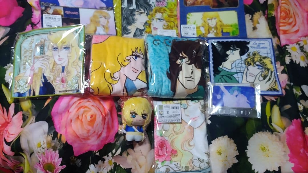 ベルサイユのばら　オスカル&アンドレクッションカバー他グッズ1式まとめ売り８点