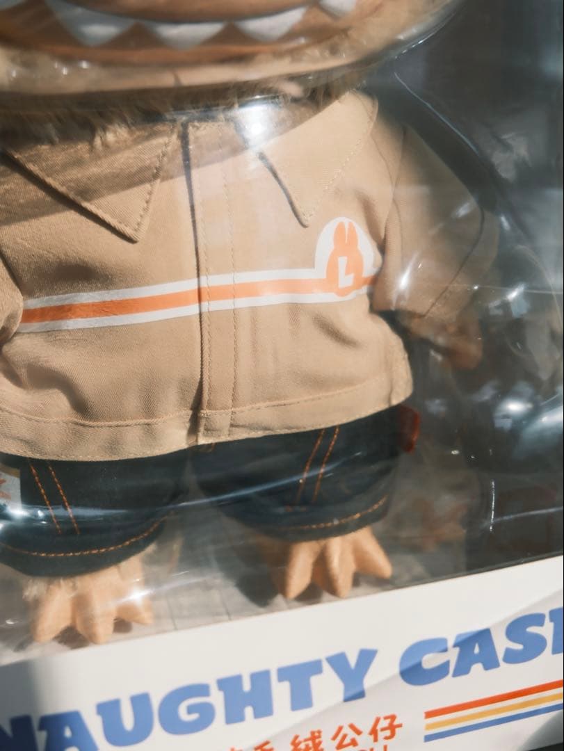 アイドル THE MONSTER LABUBU THE NAUGHTY CASHIER