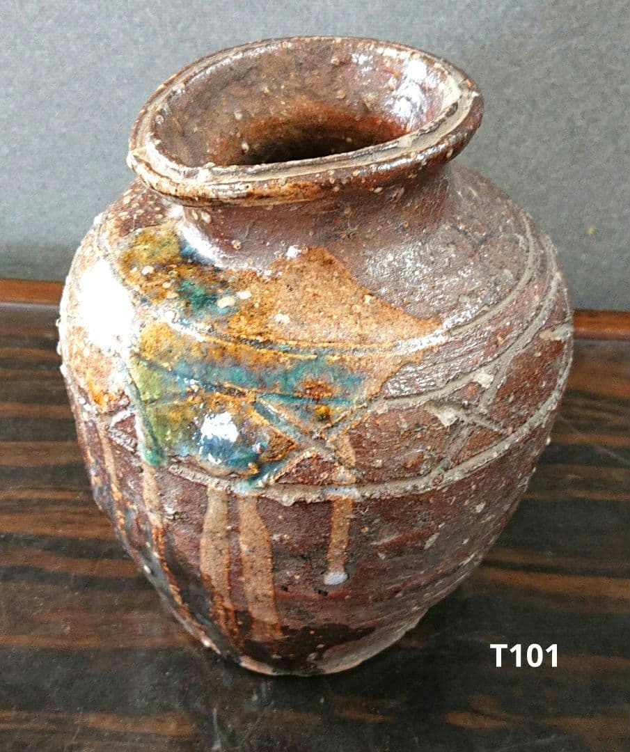 古伊賀の壺、花入