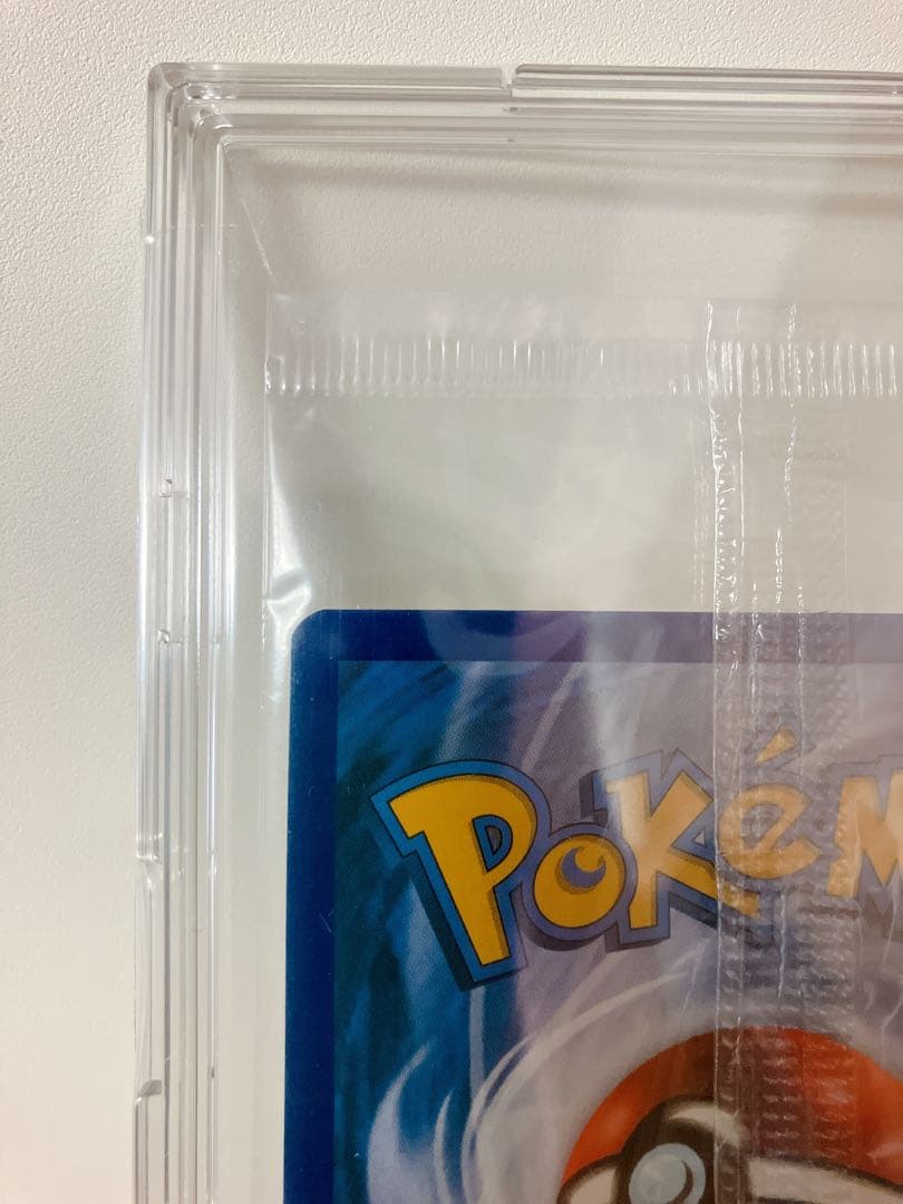 ピカチュウV ゴールデンピカチュウ 未開封 ボール付 英語 海外 ポケモンカード