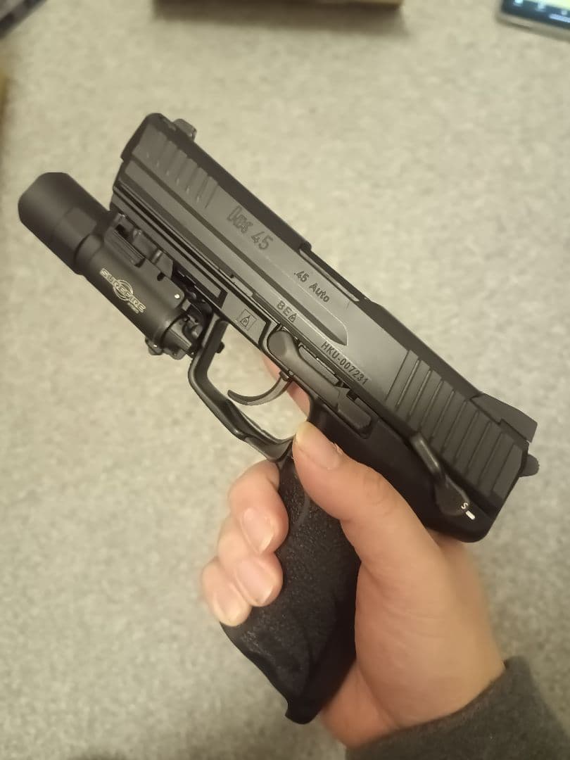 東京マルイ HK 45 ガスガンレプリカ X300ライト マガジン×3付き