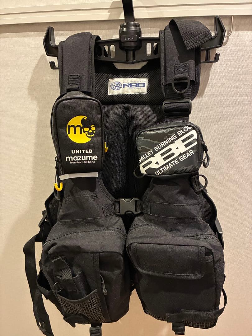 本日のみ値下げRBB リバレイ　フローティングベスト　ポーチ2個専用ハンガー付き