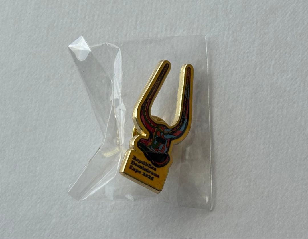 ドミニカ ピンバッジ 万博 EXPO