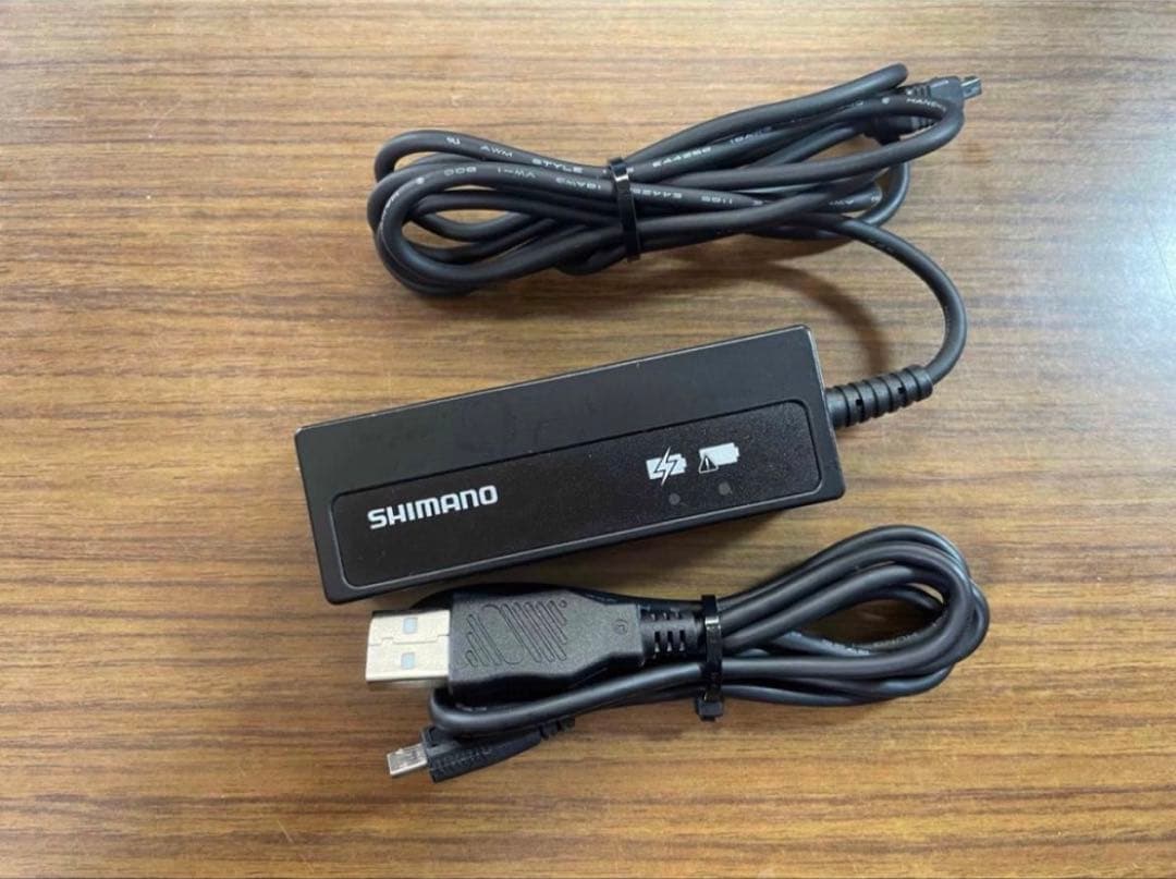 極美品 Shimano Di2 内装バッテリーチャージャー SM-BCR2