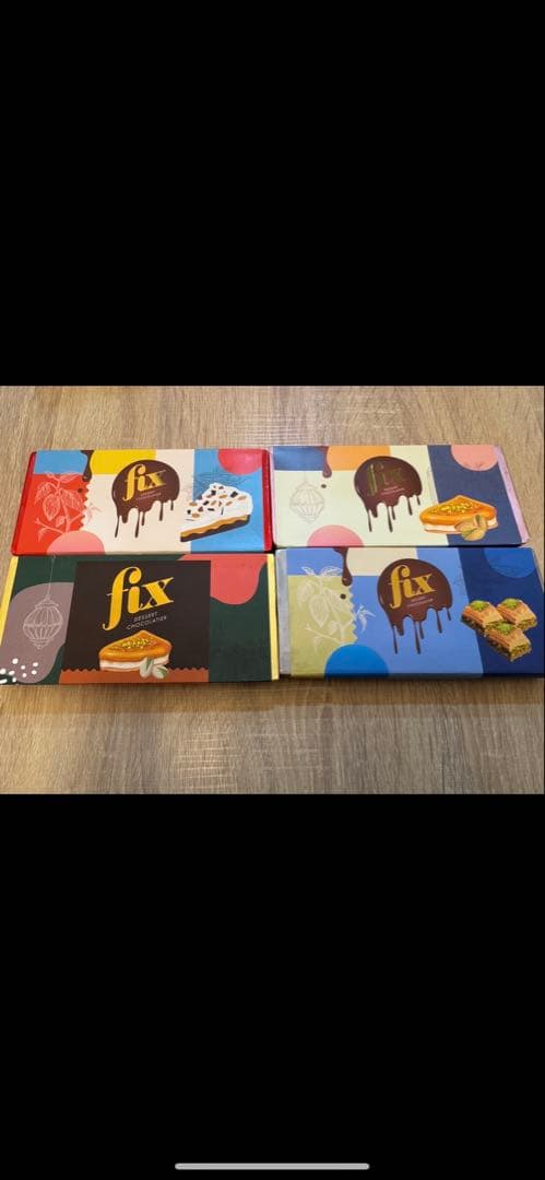 【本物】食べ比べ！ドバイチョコレート　fixチョコレートピスタチオ含む4枚セット