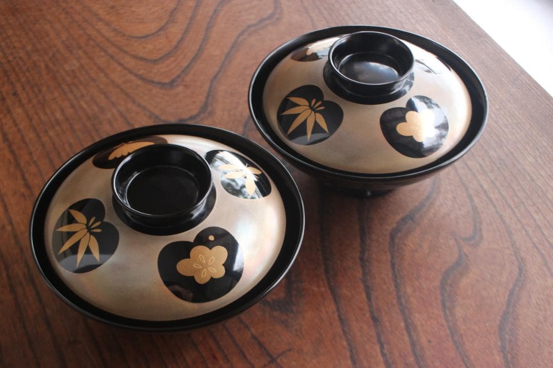 デッドストック！極上銀地に優美な四君子蒔絵の映えるお椀2点（検輪島塗蒔絵椀煮物椀