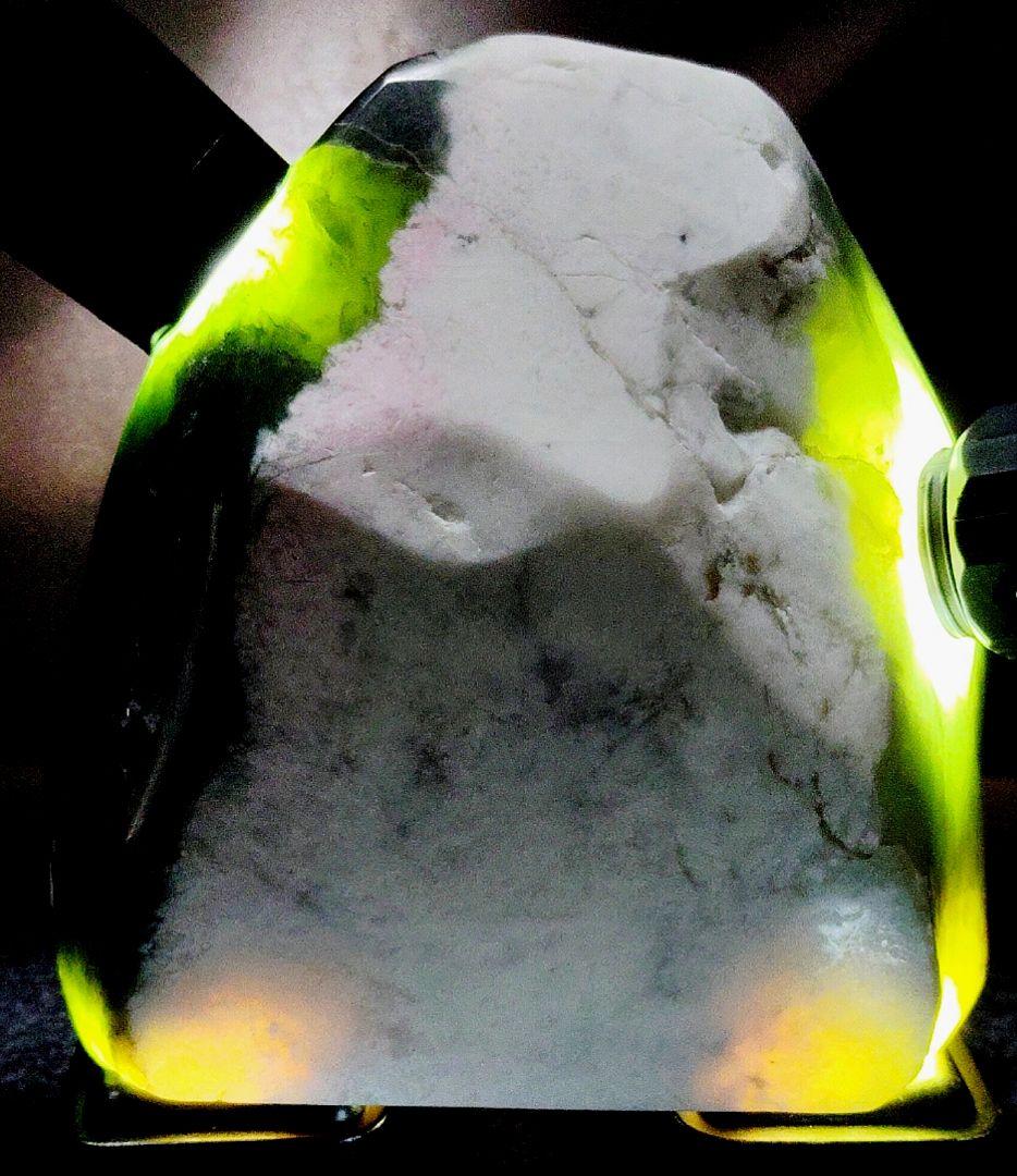 ★翡翠原石★糸魚川硬玉【姫川・6色翡翠・磨き2kg】