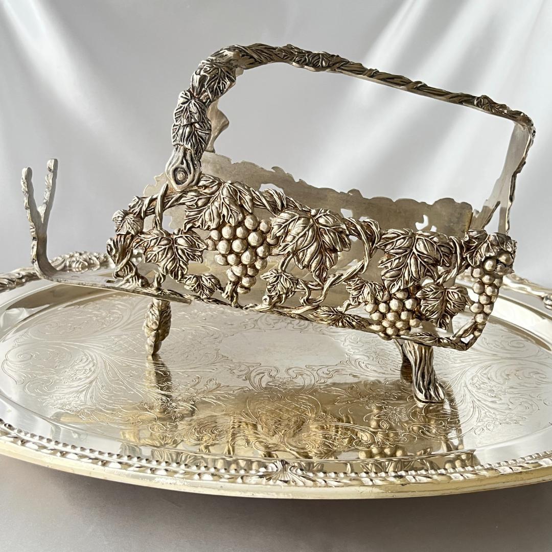 【英国】ワインボトルホルダー【シルバープレート】葡萄と蔦のレリーフ