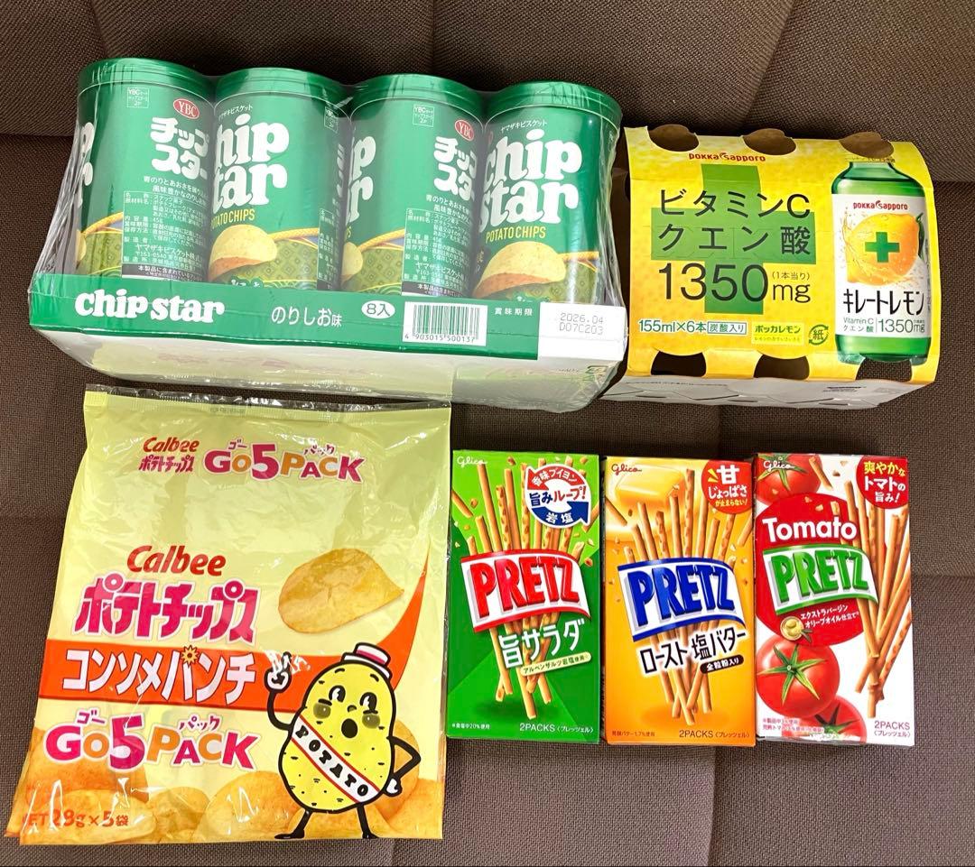 カップ麺、お菓子、飲料などの販売