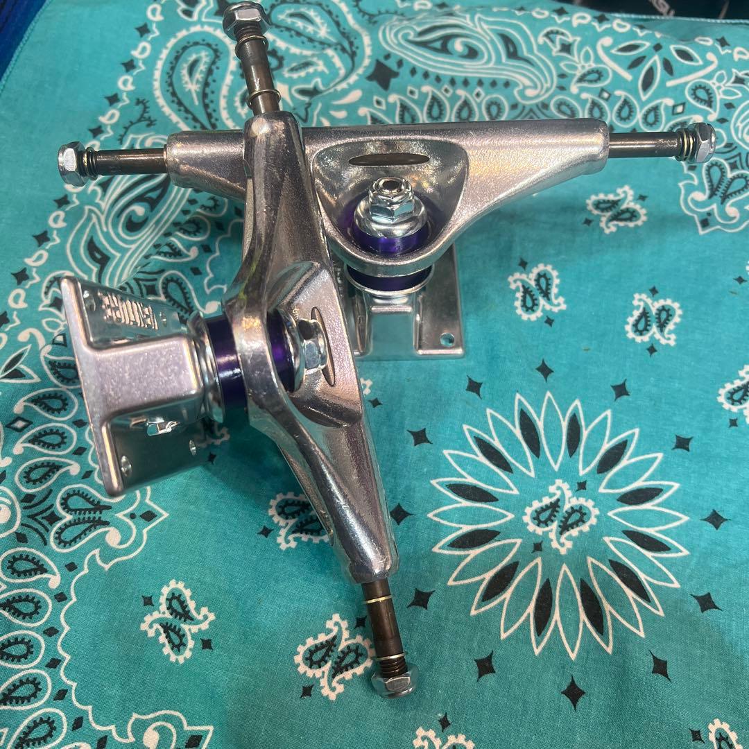 Venture 5.2HI Vライト　スケートボード トラック