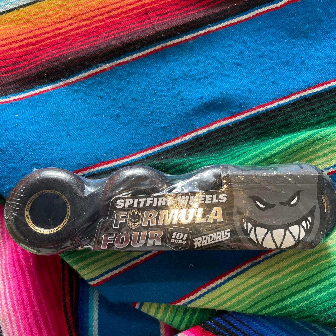 Spitfire フォーマル4 RADIALS 58mm101a定価9,130