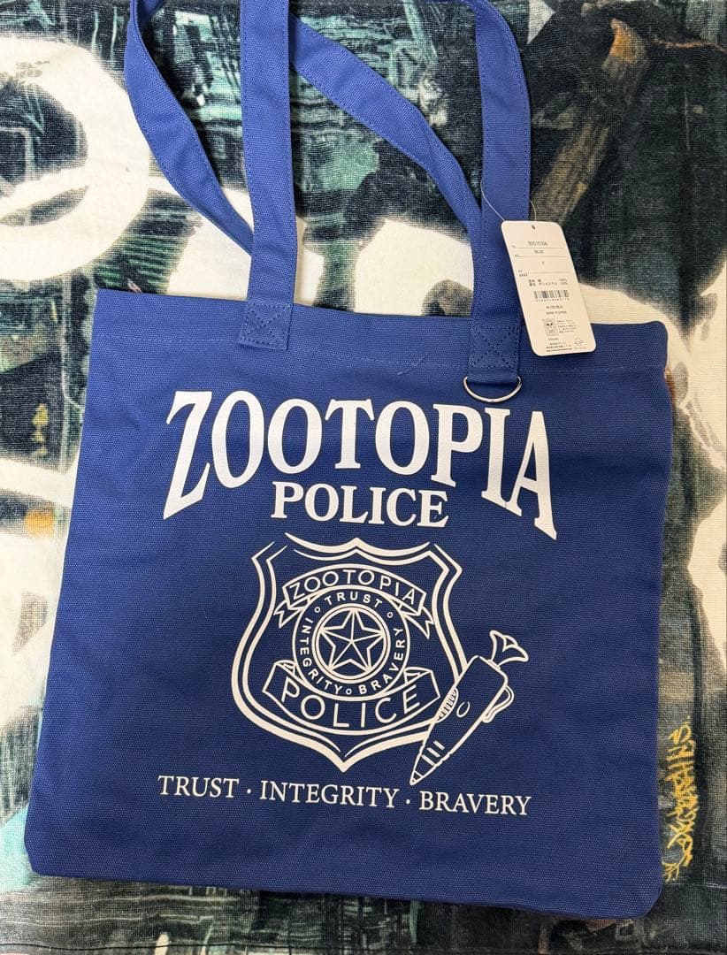 ズートピア　リュック　トートバッグ　パスケース　トレーナー　パニカム