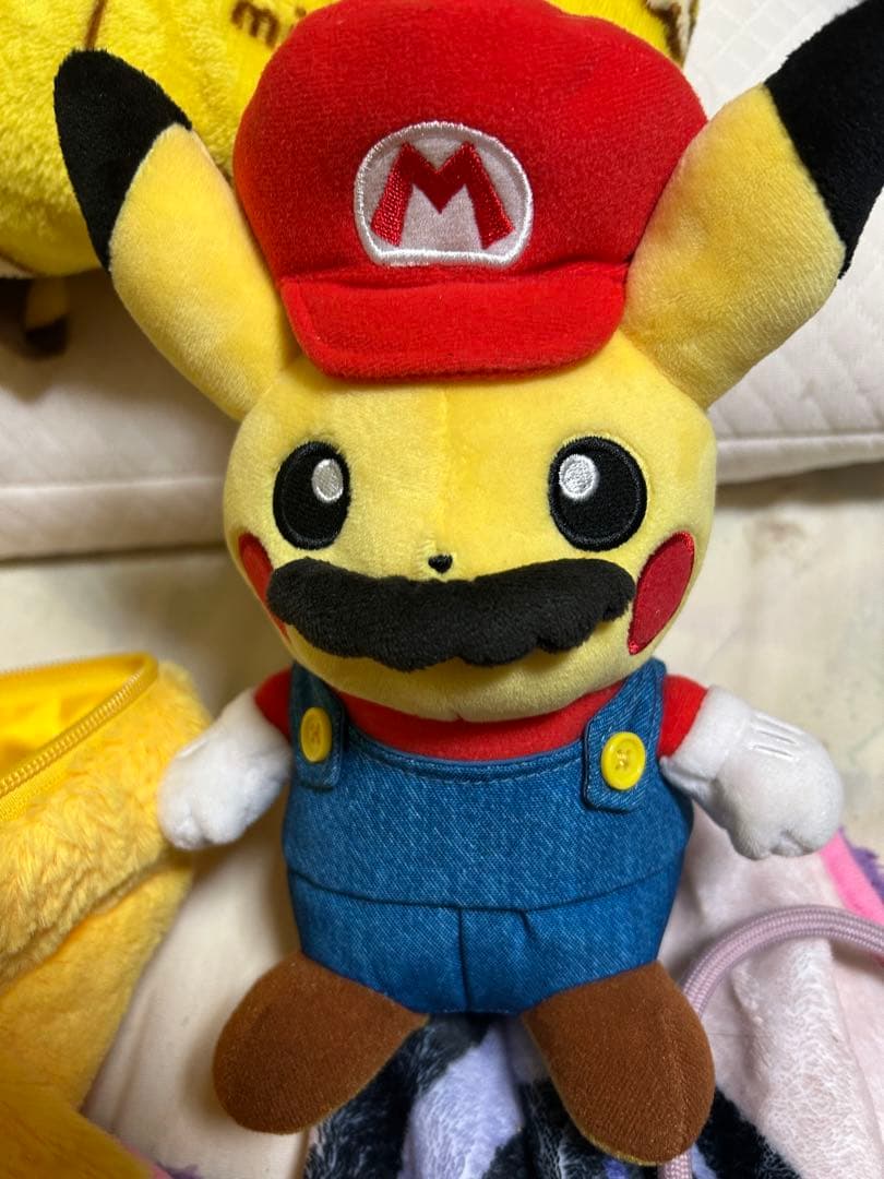 マリオピカチュウ ぬいぐるみ