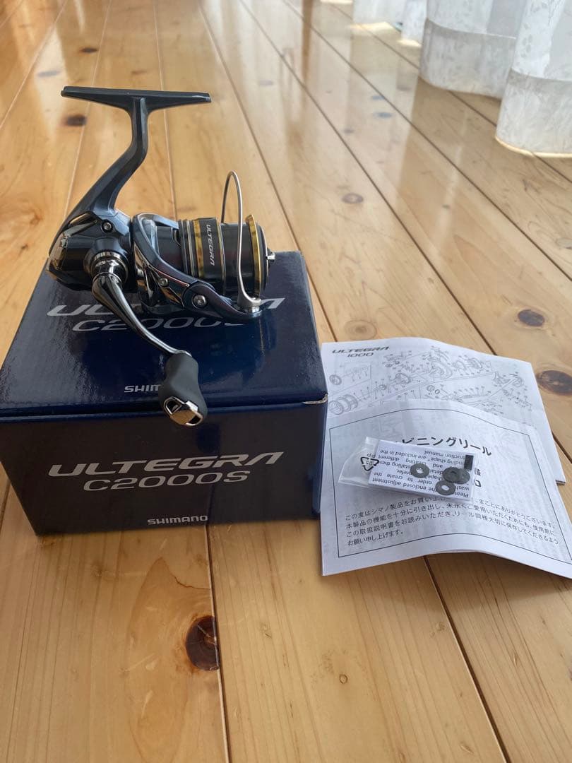 SHIMANO ULTEGRA C2000S リール