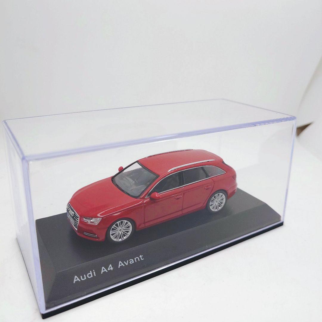 1/43 アウディ アバント（B9系）タンゴレッド アウディディーラー特注品