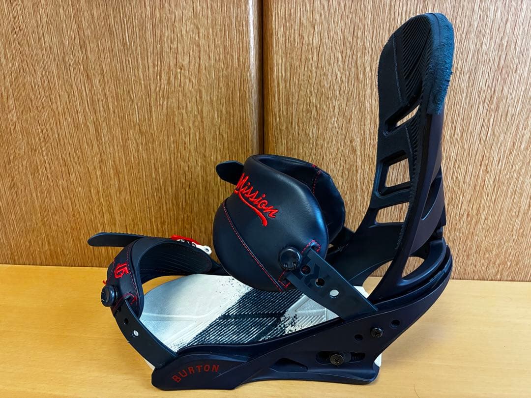 BURTONバインディング 【ミッション（メンズMサイズ）】