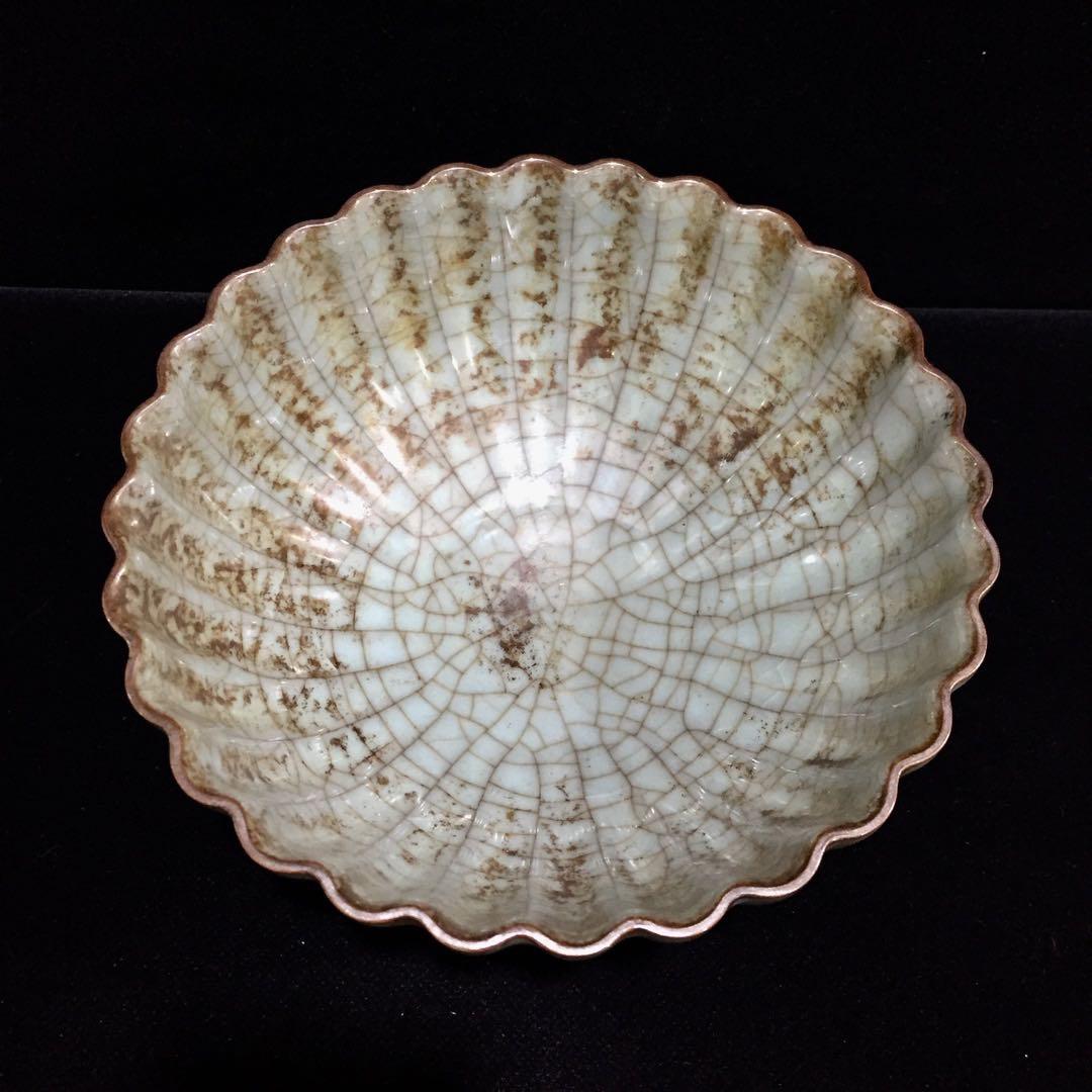 文房具 官窯 菊花茶碗　宋時代　汝窯 陶器　冰裂纹 貫入