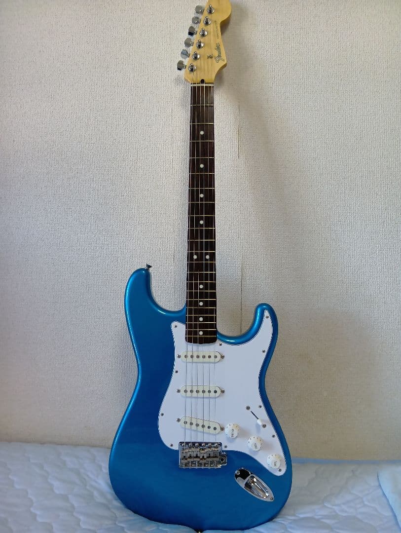 ギター Fender Japan Stratocaster LakePlacidBlue