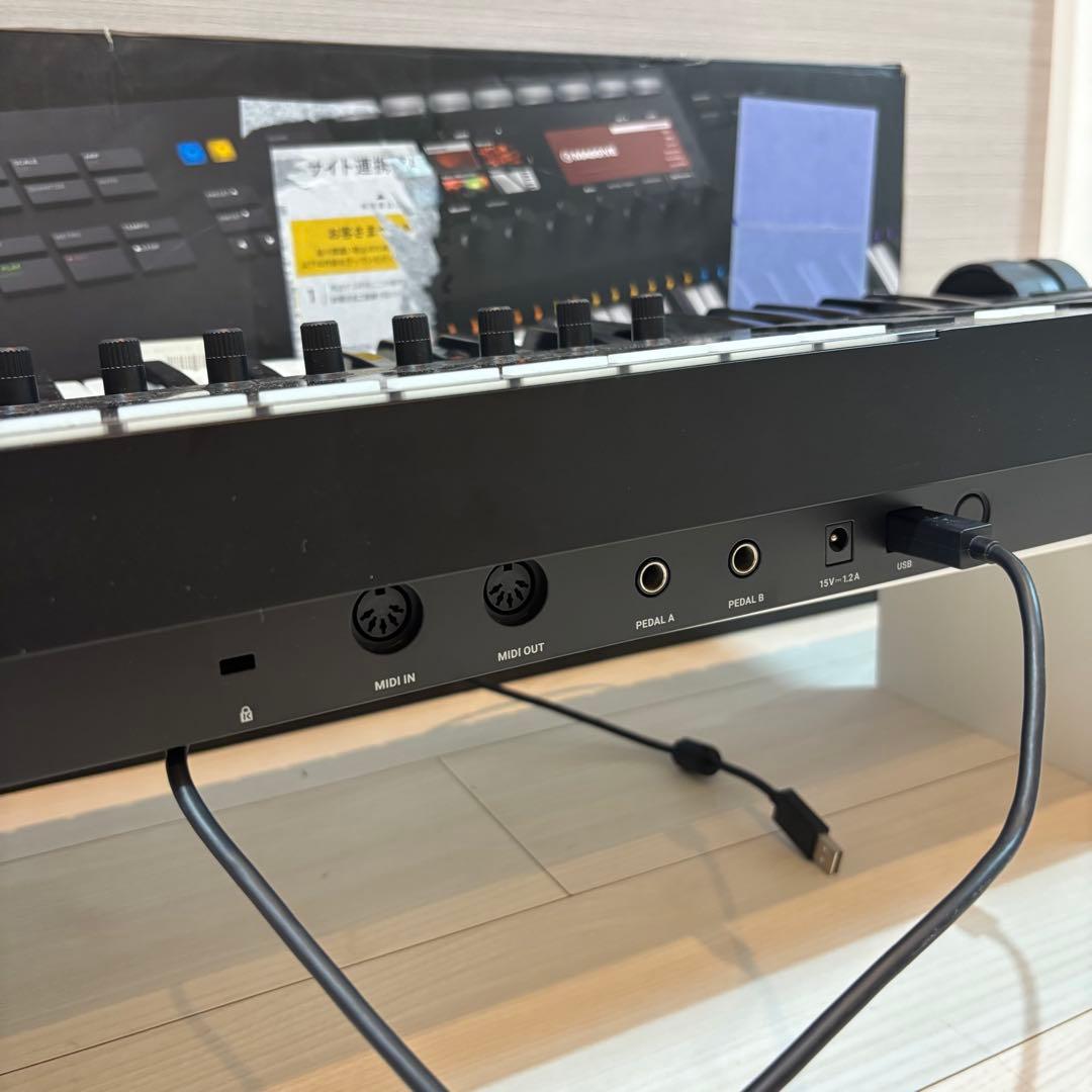 KOMPLETE KONTROL S49 MK2 ライセンス有