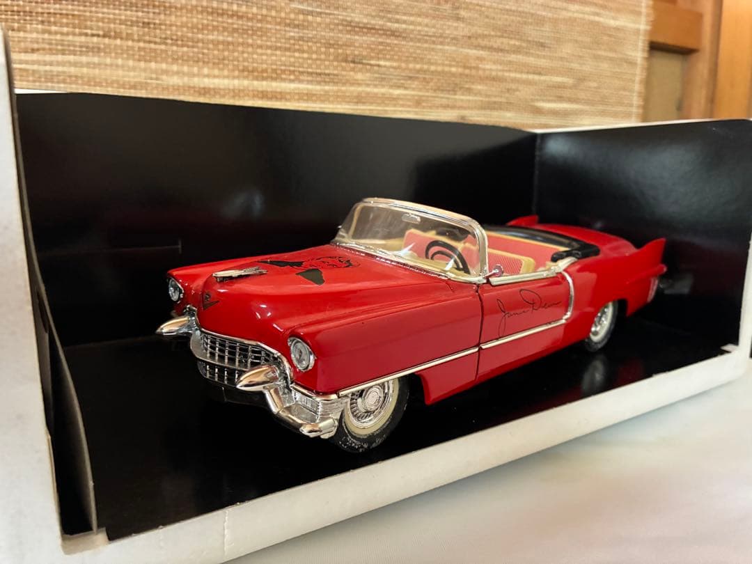 1955 Cadillac James Dean サイン入り
