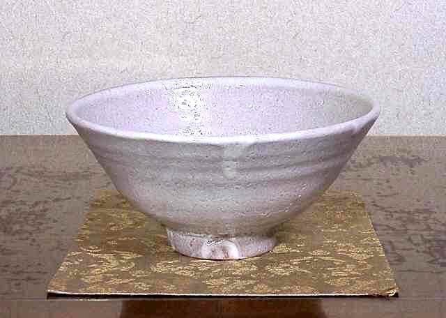 益子焼　吉川心水 作　井戸形　茶碗　無傷　共箱　保証。